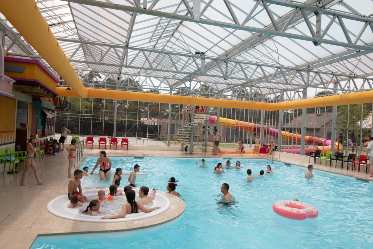 Camping Blauwe Meer Nv Hotell Lommel Exteriör bild