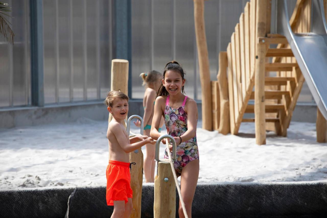 Camping Blauwe Meer Nv Hotell Lommel Exteriör bild
