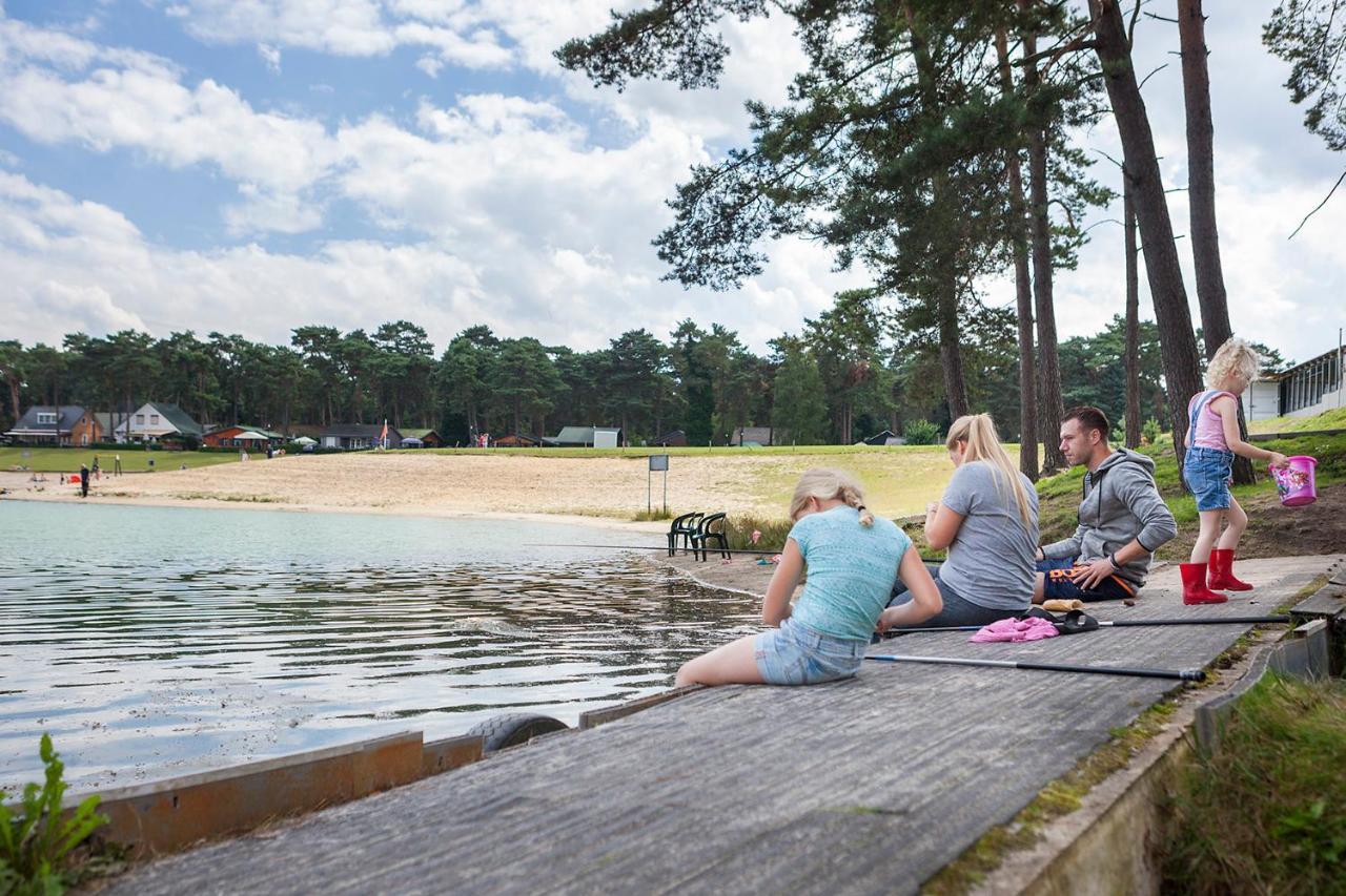 Camping Blauwe Meer Nv Hotell Lommel Exteriör bild
