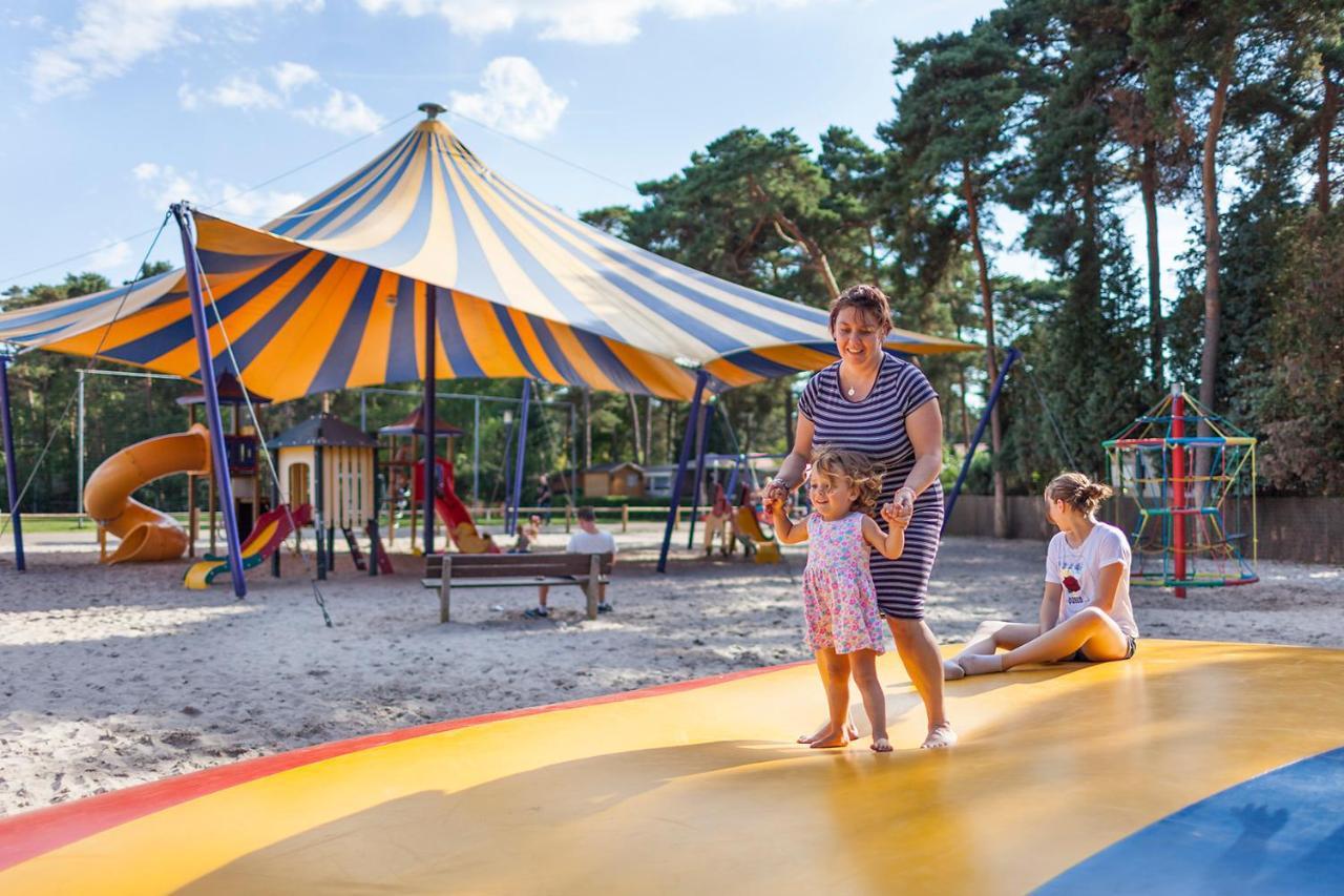 Camping Blauwe Meer Nv Hotell Lommel Exteriör bild