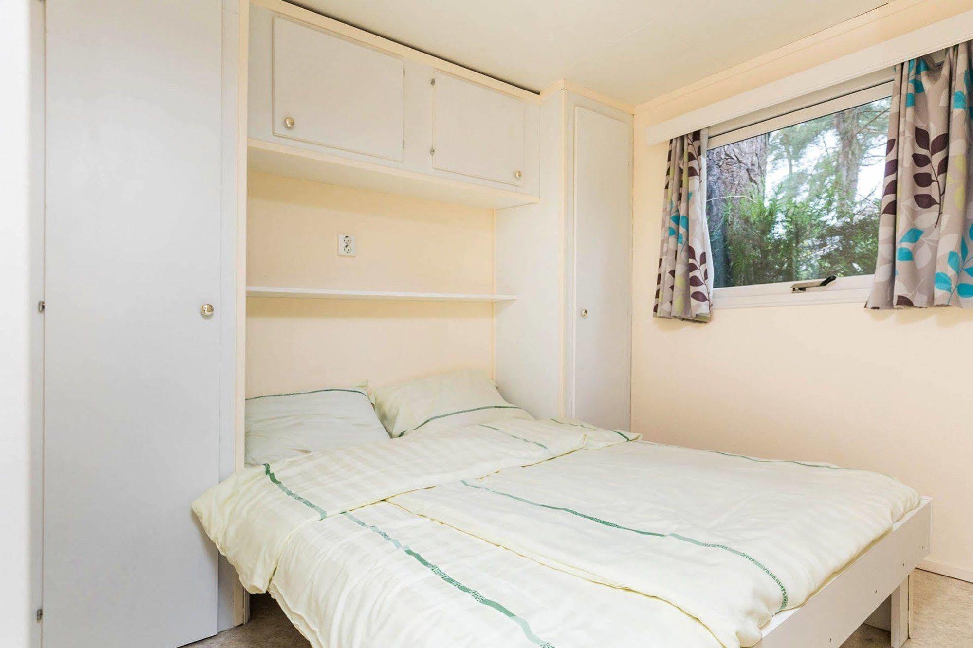 Camping Blauwe Meer Nv Hotell Lommel Exteriör bild