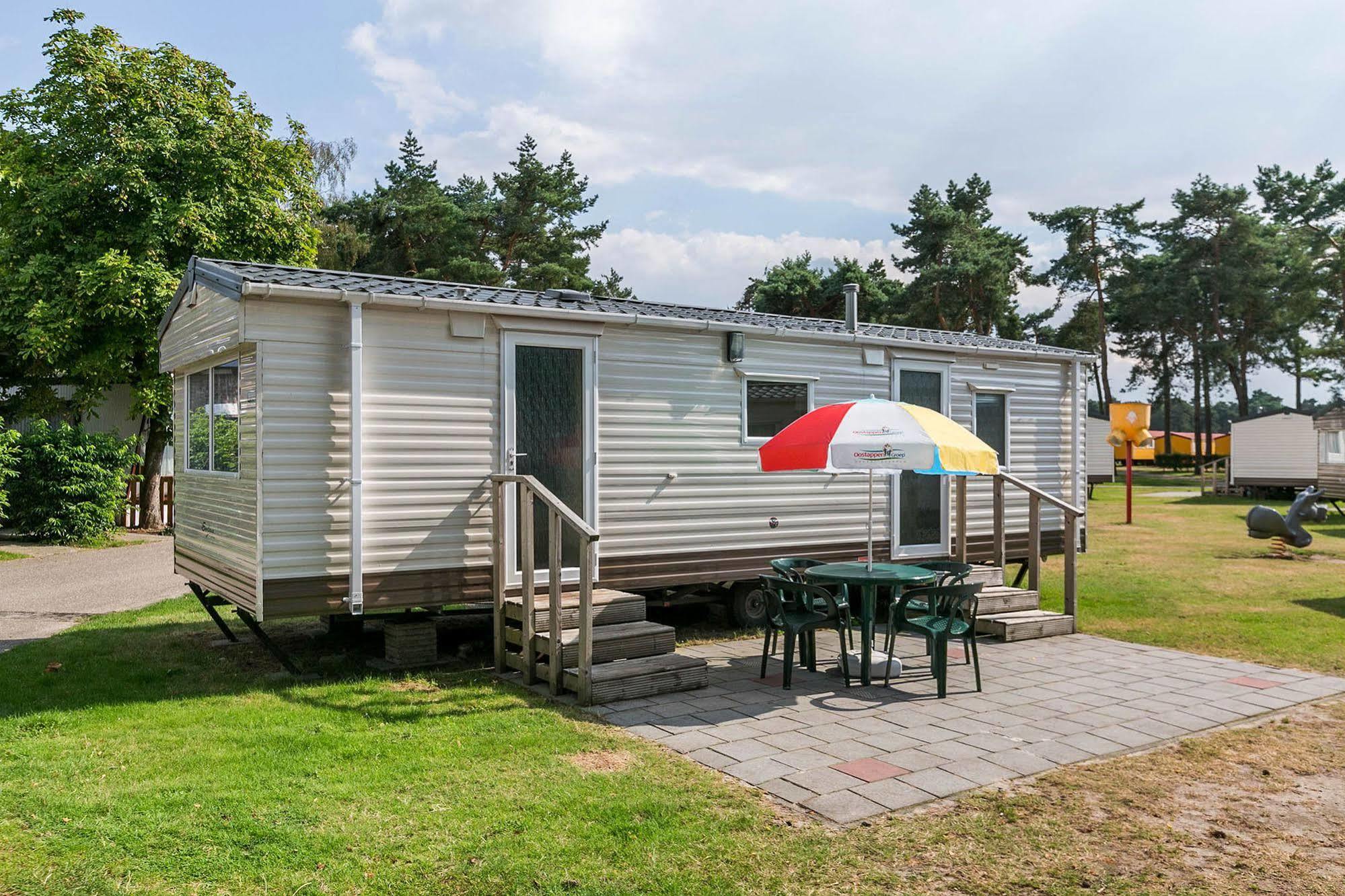 Camping Blauwe Meer Nv Hotell Lommel Exteriör bild