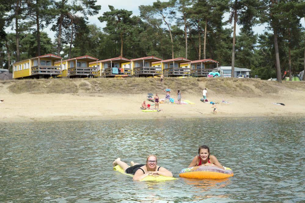 Camping Blauwe Meer Nv Hotell Lommel Exteriör bild